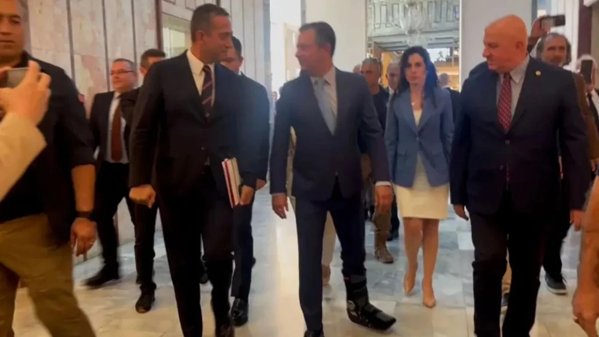Özgür Özel’in ayağı nasıl kırıldı? 2 Özgür Özel’in ayağı nasıl kırıldı?