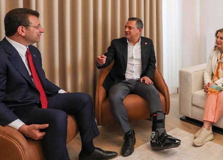 Özgür Özel’in ayağı nasıl kırıldı? 1 ‘Ayağından vurulduğu’ iddiasına Özgür Özel’den cevap: İsteyene filmi atarım!