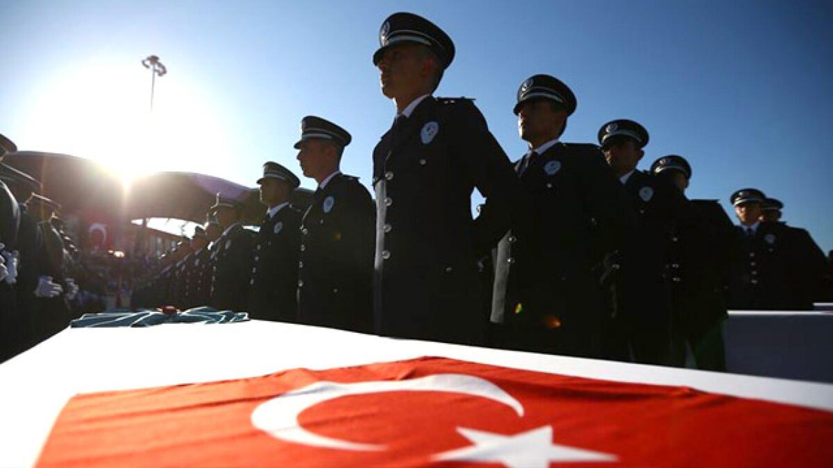Mercan Bulut yazdı l Polis intiharlarına kim dur diyecek? 3 Mercan Bulut yazdı l Polis intiharlarına kim dur diyecek?