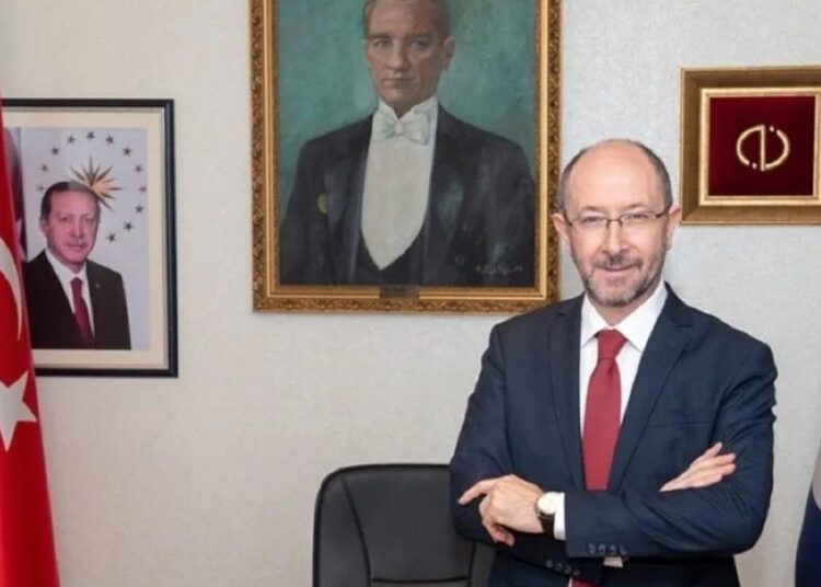 Erdoğan'ın 35 gün önce atadığı rektör istifa etti 1 Erdoğan’ın 35 gün önce atadığı rektör istifa etti