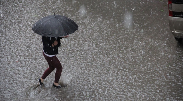 Meteoroloji'den 3 şehre sel ve su baskını uyarısı!