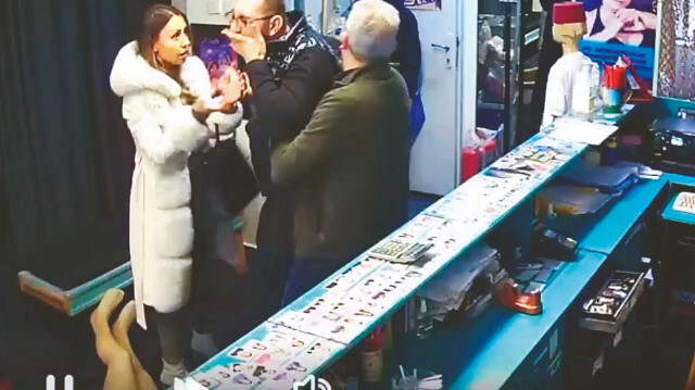 Senet yutan adama ‘resmi belgeyi yok etmek’ten dava açıldı 1 Senet yutan adama ‘resmi belgeyi yok etmek’ten dava açıldı