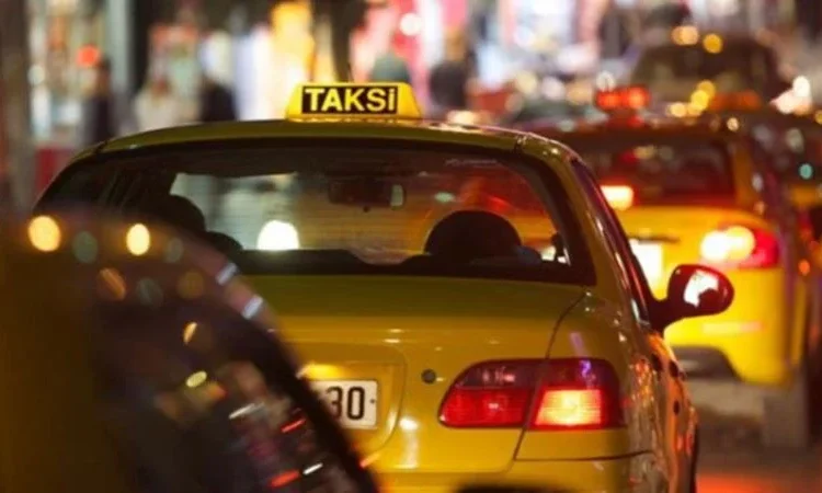 İstanbul'a 2 bin 500 yeni taksi teklifi onaylandı 1 İstanbul’a 2 bin 500 yeni taksi teklifi onaylandı