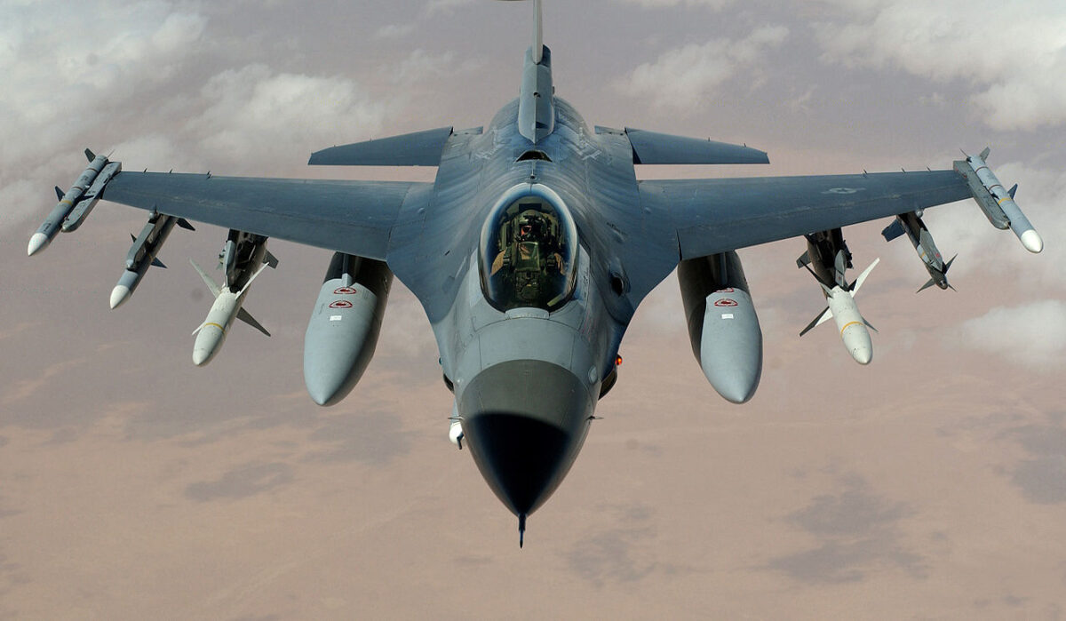 Ukrayna, ilk F-16'larına kavuştu 2 Ukrayna, ilk F-16'larına kavuştu
