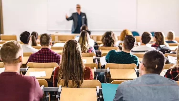 Üniversitelerde profesör ve doçent sıkıntısı 3 Üniversitelerde profesör ve doçent sıkıntısı