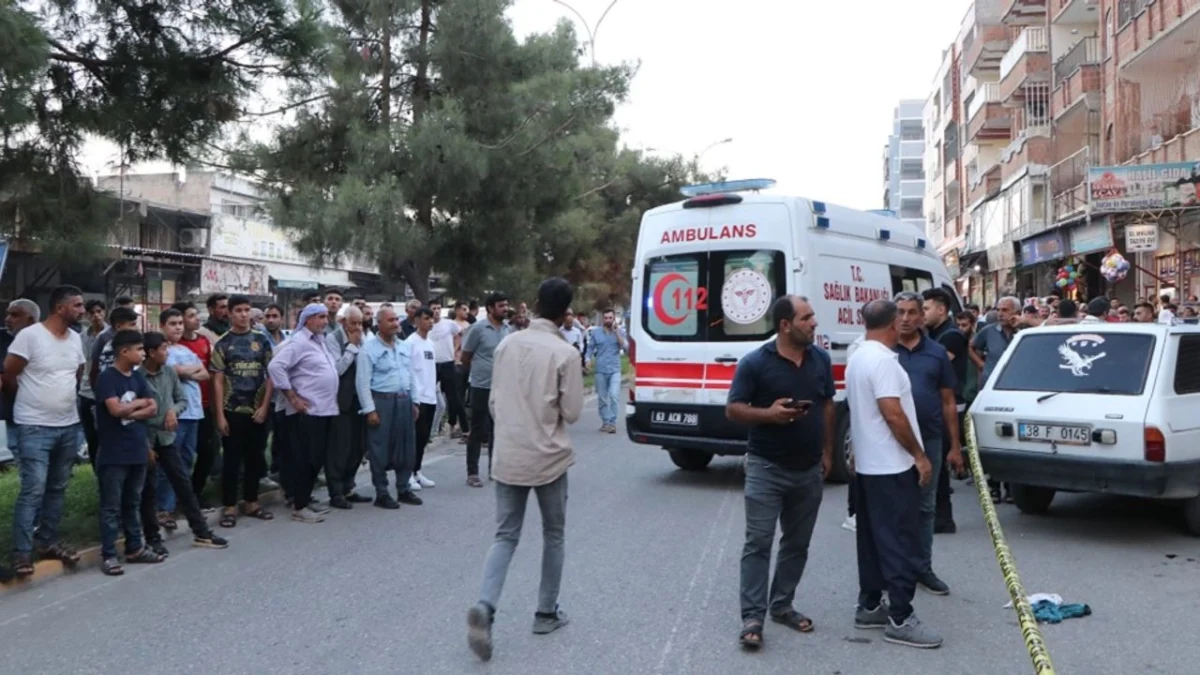 Husumetli akraba üyeleri arasında borç-alacak kavgası: 3 ölü, 4 yaralı