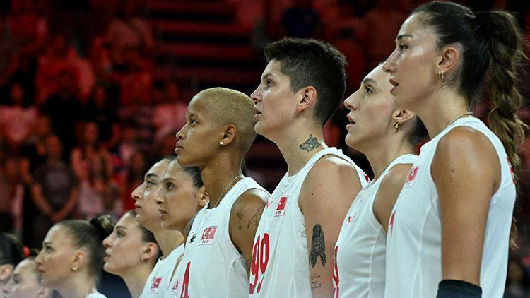 Filenin Sultanları, yarı final maçına çıkıyor: Rakip yine İtalya! 1 Filenin Sultanları, yarı final maçına çıkıyor: Rakip yine İtalya!