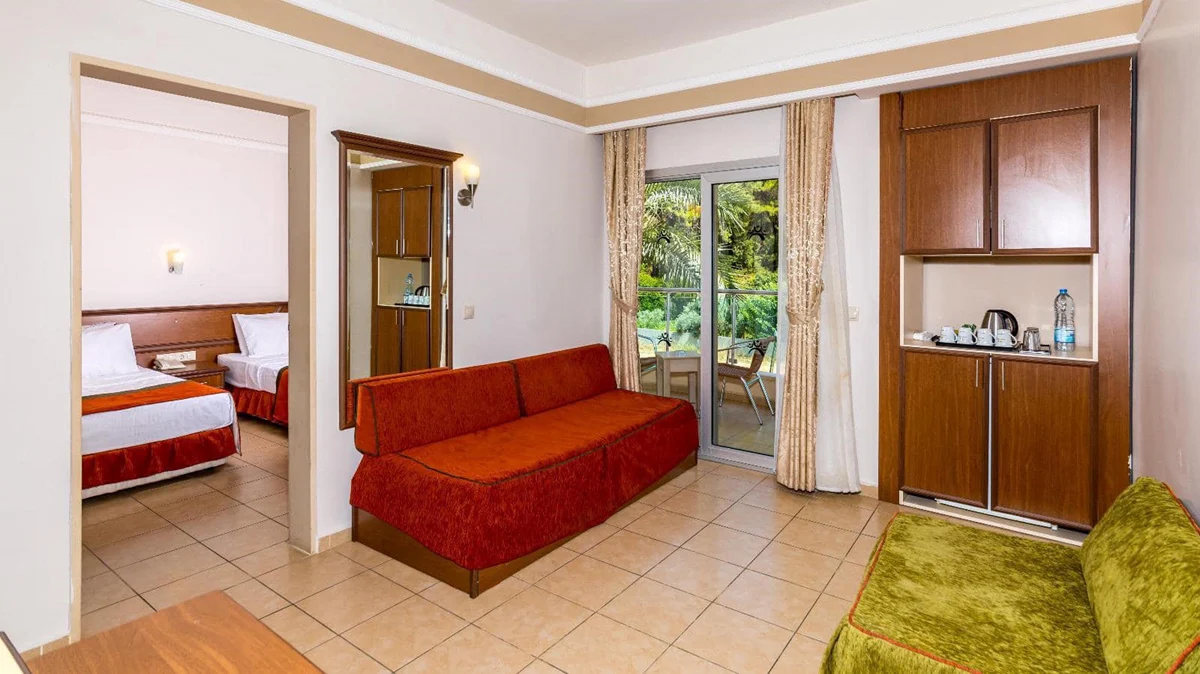 KYK, Marmaris'te 5 yıldızlı oteli satın alıp öğrenci yurdu yaptı