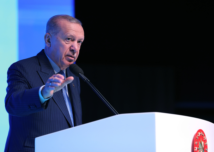 Özel’den Erdoğan’a: 8 gün durup düşünüp sonra bu tepkiyi vermek çok manidar 2 Özel’den Erdoğan’a: 8 gün durup düşünüp sonra bu tepkiyi vermek çok manidar