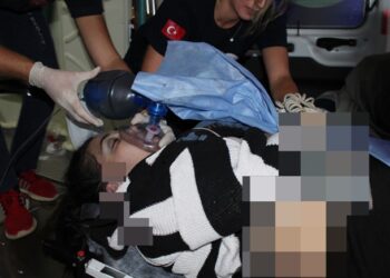 Boşanmak isteyen damadına ateş etti, ona siper olan kızı öldü