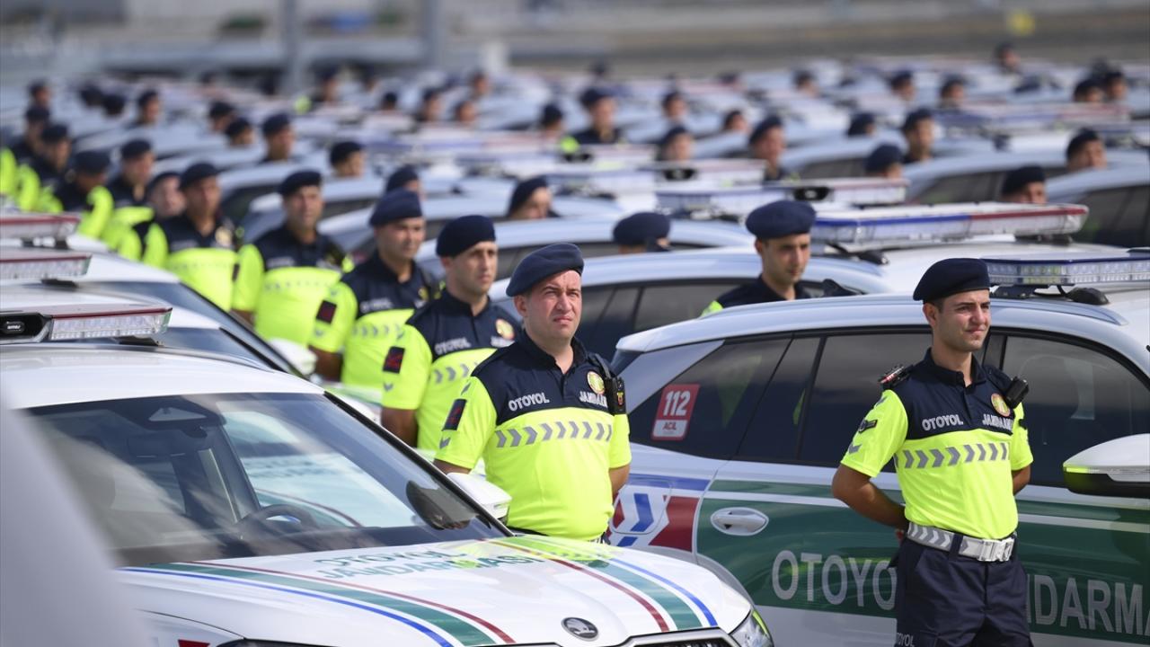 Polis ve Jandarmaya 7 bin 204 yeni araç, törenle hizmete girdi