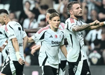 Alper Yıldız yazdı l 5 transfer ile önüne gelene 5 atan bir takım: Beşiktaş