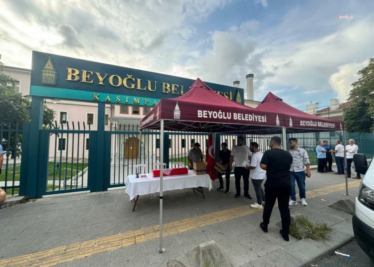 Yönetim değişince, Beyoğlu Kaymakamlığı, ortak kullanılan alandan belediyeyi kovdu! 1 Yönetim değişince, Beyoğlu Kaymakamlığı, ortak kullanılan alandan belediyeyi kovdu!