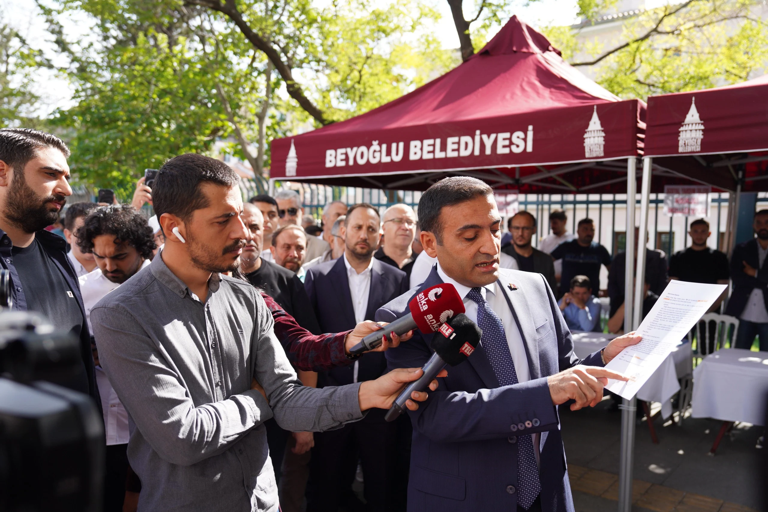 Yönetim değişince, Beyoğlu Kaymakamlığı, ortak kullanılan alandan belediyeyi kovdu! 3 Yönetim değişince, Beyoğlu Kaymakamlığı, ortak kullanılan alandan belediyeyi kovdu!