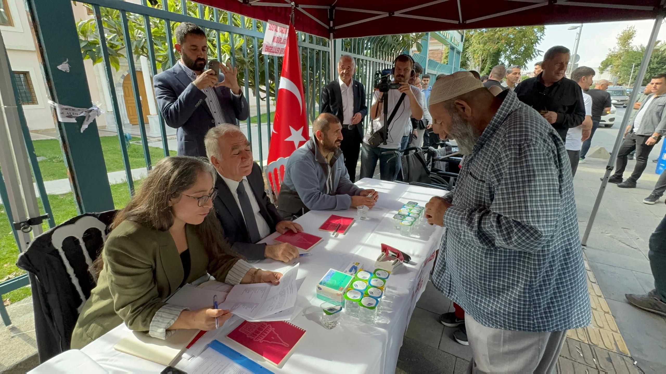Yönetim değişince, Beyoğlu Kaymakamlığı, ortak kullanılan alandan belediyeyi kovdu! 4 Yönetim değişince, Beyoğlu Kaymakamlığı, ortak kullanılan alandan belediyeyi kovdu!