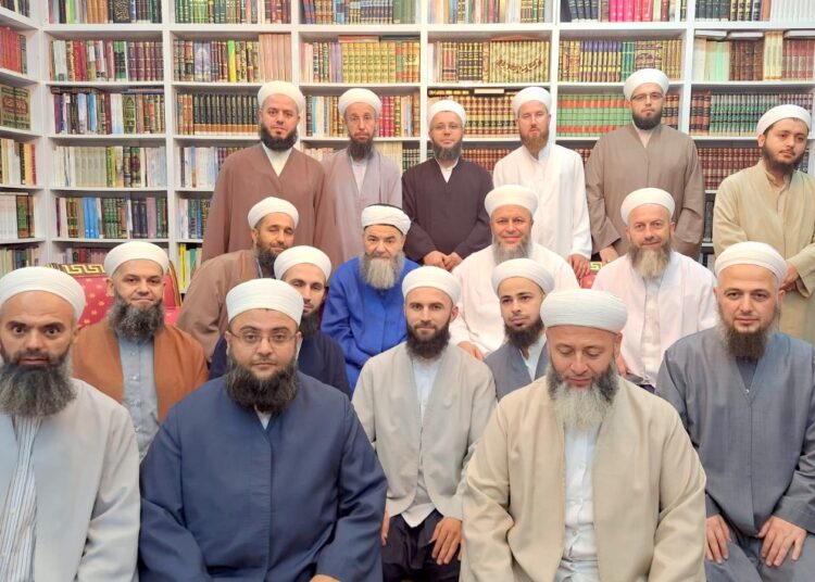 Cübbeli Ahmet, İsmailağa'dan kopan hocaların ‘geçmiş olsun’a geldiğini açıkladı; isimlerini duyurdu 1 Cübbeli Ahmet, İsmailağa’dan kopan hocaların ‘geçmiş olsun’a geldiğini açıkladı; isimlerini duyurdu