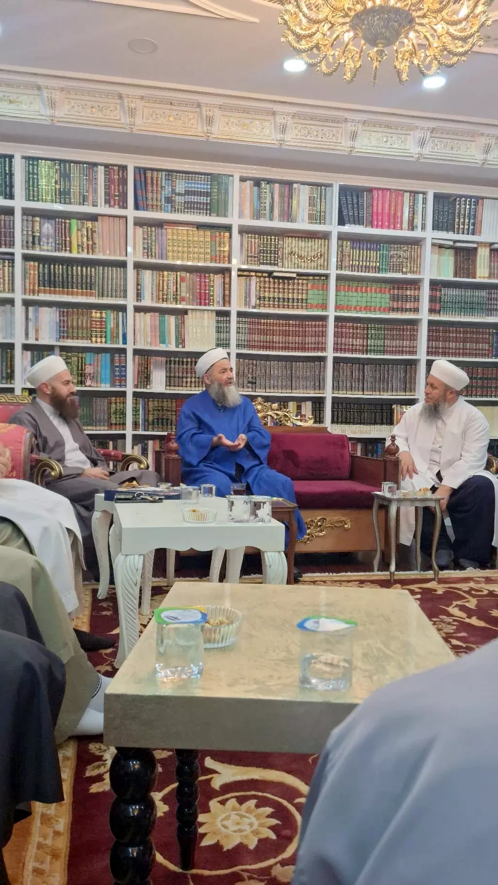 Cübbeli Ahmet, İsmailağa'dan kopan hocaların ‘geçmiş olsun’a geldiğini açıkladı; isimlerini duyurdu 4 Cübbeli Ahmet, İsmailağa'dan kopan hocaların ‘geçmiş olsun’a geldiğini açıkladı; isimlerini duyurdu