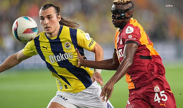 Mourinho ilk derbisinde yıkıldı! Galatasaray-Fenerbahçe: 3-1 3 Mourinho ilk derbisinde yıkıldı! Galatasaray-Fenerbahçe: 3-1