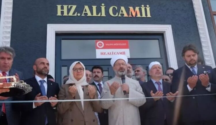 Diyanet Reisi, Kelime-i Şehadet’i eksik okudu