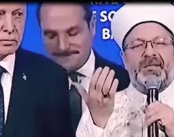 Diyanet Reisi, Kelime-i Şehadet’i eksik okudu