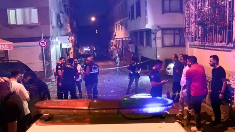 Fatih'te hareketli saatler; polise silahlı saldırı 3 Fatih'te hareketli saatler; polise silahlı saldırı