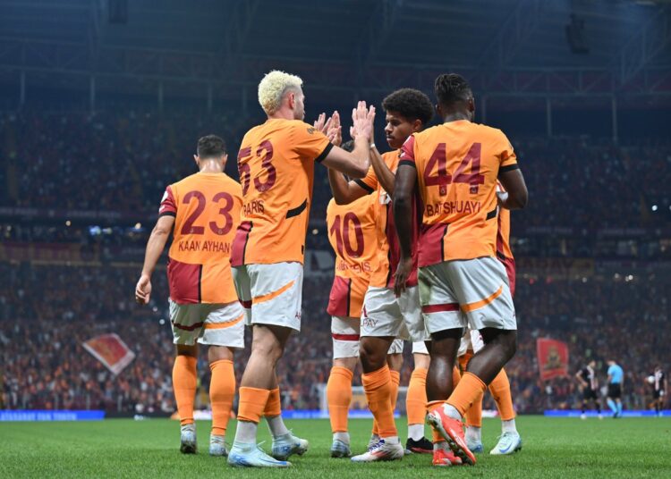 Ligde 5'te 5: Galatasaray derbiye lider olarak gidiyor 1 Ligde 5’te 5: Galatasaray derbiye lider olarak gidiyor