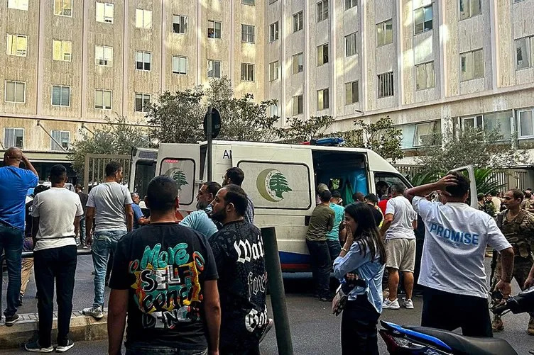 İsrail’den görülmemiş dijital saldırı: Yüzlerce Hizbullah üyesi çağrı cihazlarının patlaması sonucu yaralandı 5 İsrail’den görülmemiş dijital saldırı: Yüzlerce Hizbullah üyesi çağrı cihazlarının patlaması sonucu yaralandı
