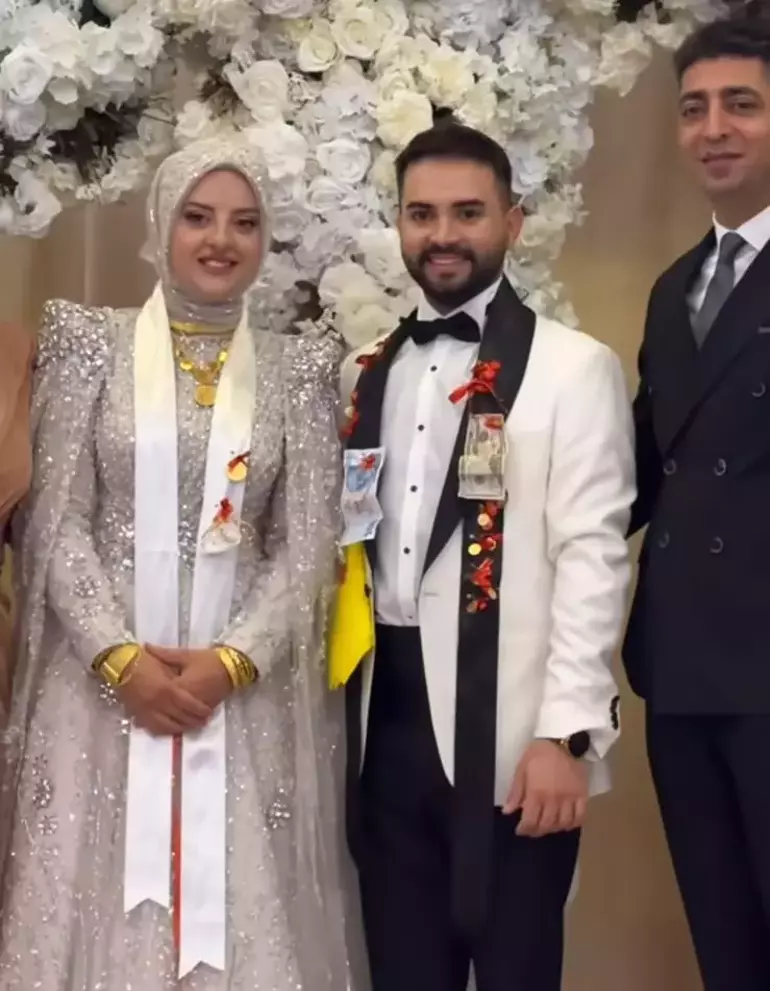 Kadir Ezildi sosyal medya hesabından yeni nişan videosunu paylaştı!