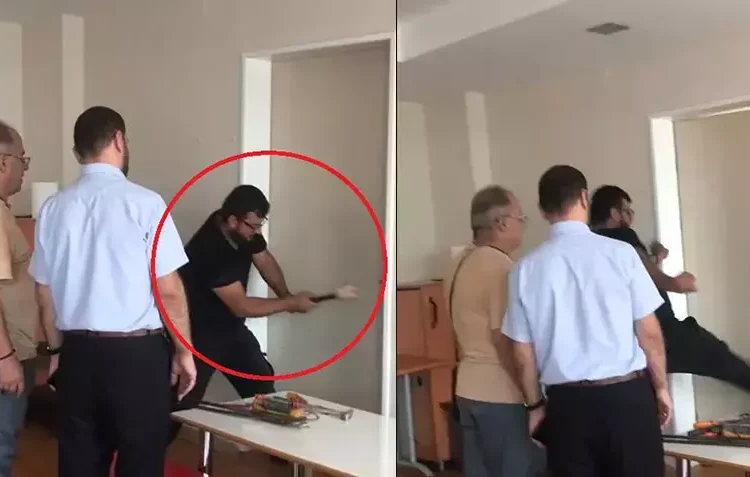 SON DAKİKA! Kapı kırdıran tekmeci müdür açığa alındı 1 SON DAKİKA! Kapı kırdıran tekmeci müdür açığa alındı