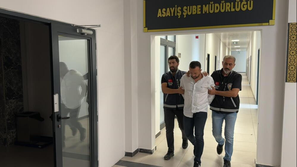 Bu nasıl gözü dönmüşlük! Şoförüyle tartışan yolcuyu gelip evinde öldürdü