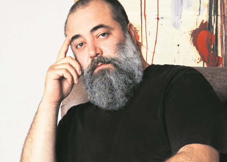 Kızıl Goncalar’ın senaristi: Goncaları, muhafazakar veya seküler fark etmez, bütün kadınlar olarak düşündüm 1 Kızıl Goncalar’ın senaristi: Goncaları, muhafazakar veya seküler fark etmez, bütün kadınlar olarak düşündüm