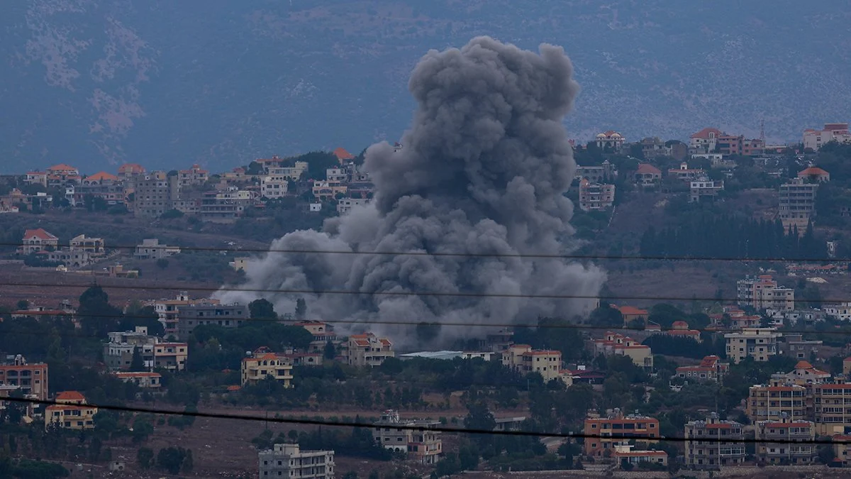 İsrail Lübnan’a bomba yağdırdı: 356 ölü, binlerce yaralı 4 İsrail Lübnan’a bomba yağdırdı: 356 ölü, binlerce yaralı
