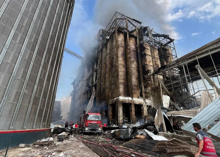 Sakarya'da makarna fabrikasında patlama: 21 yaralı 1 Sakarya’da makarna fabrikasında patlama: 21 yaralı