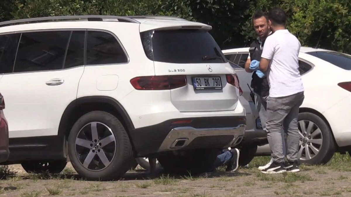 Küçük Miray, okul bahçesinde öğretmenin aracının altında kaldı 3 Küçük Miray, okul bahçesinde öğretmenin aracının altında kaldı