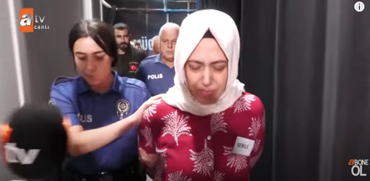 Halis Gül yazdı l Garip garip işler! Müge Anlı.. yasak aşk.. zehirli su.. cinayet.. itiraf! 12 Halis Gül yazdı l Garip garip işler! Müge Anlı.. yasak aşk.. zehirli su.. cinayet.. itiraf!