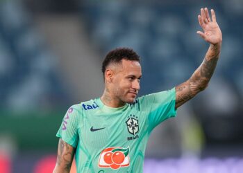 Neymar’dan futbolseverleri heyecanlandıran transfer kararı: Geri dönüyor
