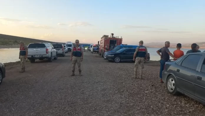 Reyhanlı Baraj Gölü’nde facia! 2’si çocuk 5 kişi boğuldu 1 Reyhanlı Baraj Gölü’nde facia! 2’si çocuk 5 kişi boğuldu