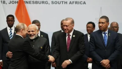 Taha Akyol yazdı l Batı yerine BRICS mi?