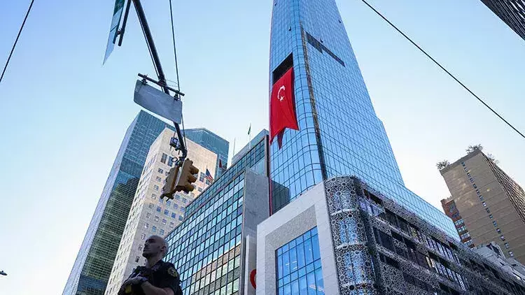Yıldıray Oğur yazdı l New York Belediye Başkanı’nın gözü nasıl açıldı? 4 Yıldıray Oğur yazdı l New York Belediye Başkanı’nın gözü nasıl açıldı?