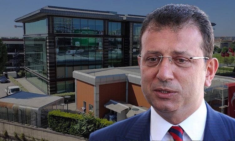 Yeni Şafak kamuya ait parka plazasını dikmiş, iktidar meşrulaştırmış