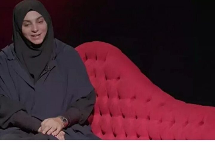 ‘Dekolte giymem’ sözleriyle hatırlanan Popstar Özlem maneviyata yöneldi, tesettüre girdi 9 ‘Dekolte giymem’ sözleriyle hatırlanan Popstar Özlem maneviyata yöneldi, tesettüre girdi