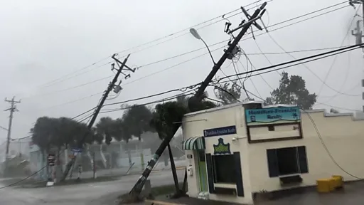 Milton Kasırgası Florida'yı yıkıp geçiyor! 3 Milton Kasırgası Florida'yı yıkıp geçiyor!