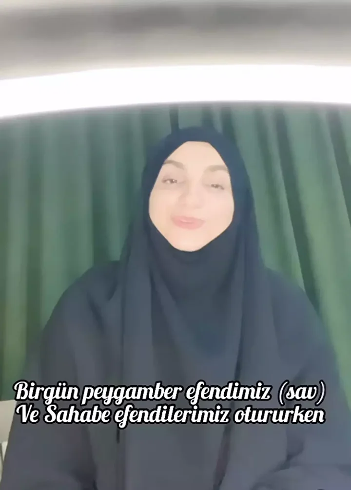 ‘Dekolte giymem’ sözleriyle hatırlanan Popstar Özlem maneviyata yöneldi, tesettüre girdi 16 ‘Dekolte giymem’ sözleriyle hatırlanan Popstar Özlem maneviyata yöneldi, tesettüre girdi