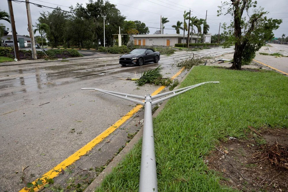 Milton Kasırgası Florida'yı yıkıp geçiyor! 10 Milton Kasırgası Florida'yı yıkıp geçiyor!