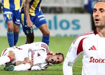 Olympiakos’a transfer olan Yusuf Yazıcı, ilk maçında sezonu kapattı