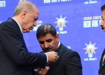 İYİ Parti’den seçildi AK Parti’ye geçti; bütün işsiz akrabalarını belediyeye aldı