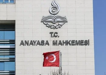 AYM’den göreve iade edilen KHK’lılarla ilgili yeni karar! Tazminat alabilecekler
