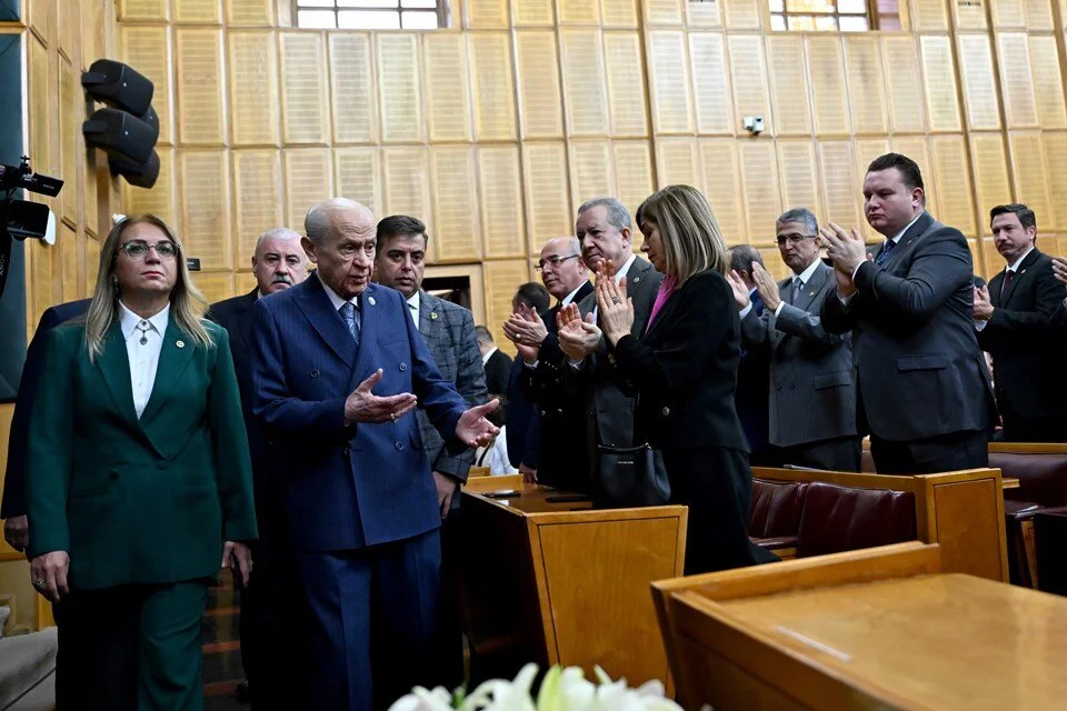 Bahçeli'den Öcalan çağrısı: Meclis'e gelsin, silah bırakıldığını ilan etsin, umut hakkını kullansın! 3 Bahçeli'den Öcalan çağrısı: Meclis'e gelsin, silah bırakıldığını ilan etsin, umut hakkını kullansın!