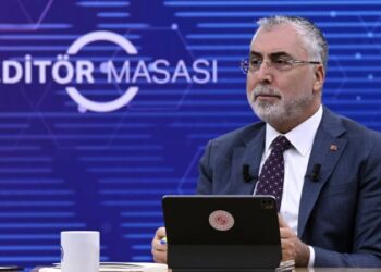 Erken emekli olunmamasını isteyen Bakan Işıkhan: “Bakın Cumhurbaşkanımız bile nasıl özveriyle çalışıyor!”