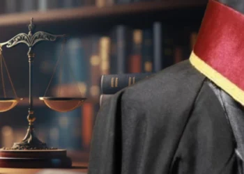 Hukuk gibi hukuk eğitiminde de manzara içler acısı: Mesleki sınava girenlerin yarısından fazlası barajı geçemedi 3 Hukuk gibi hukuk eğitiminde de manzara içler acısı: Mesleki sınava girenlerin yarısından fazlası barajı geçemedi